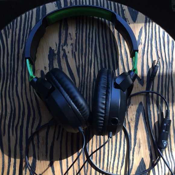 Turtle Beach Gaming Headphones - Picture 1 of 8
